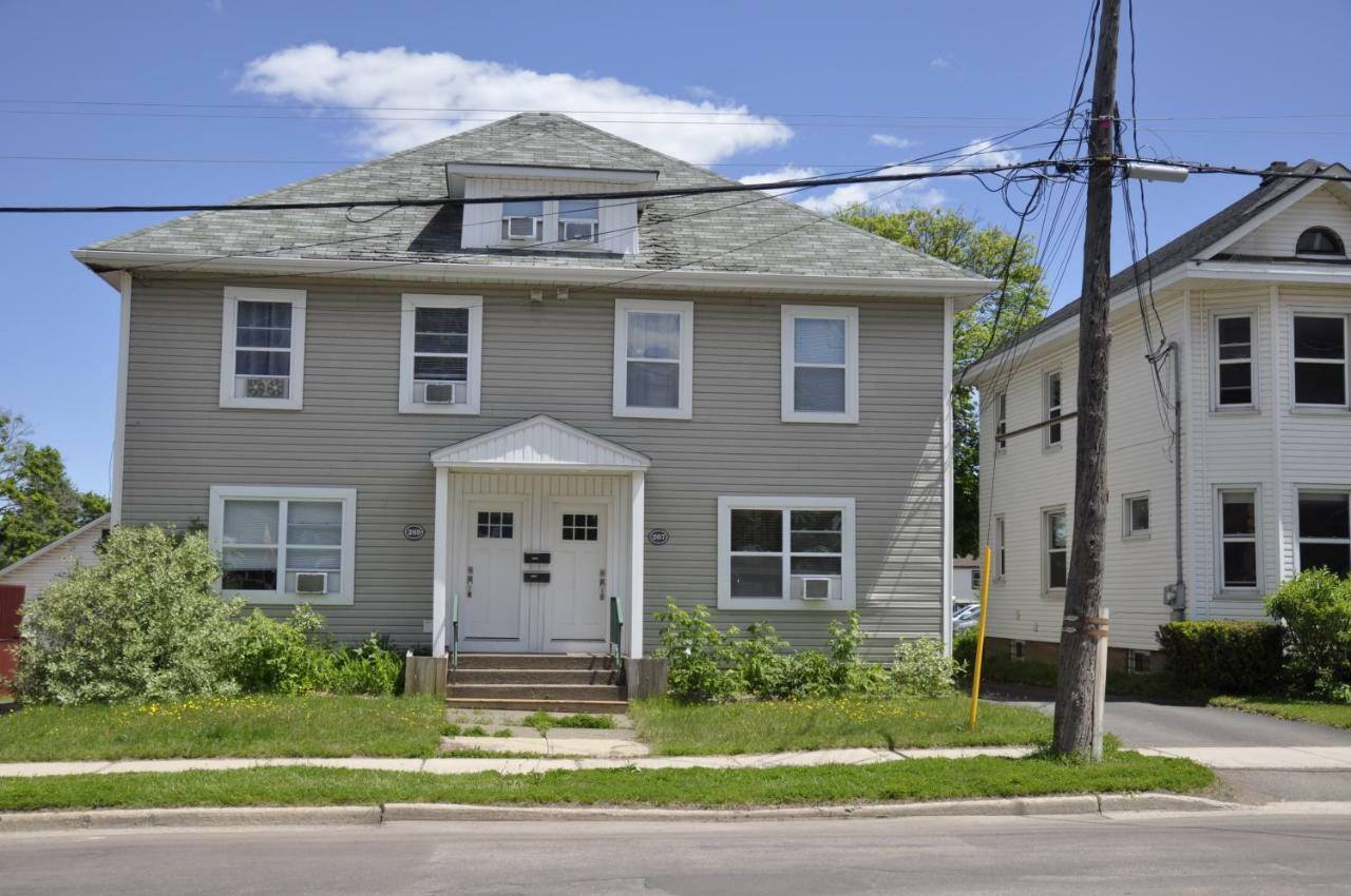 Moncton Suites - Apartments Across Georges Dumont Exterior photo